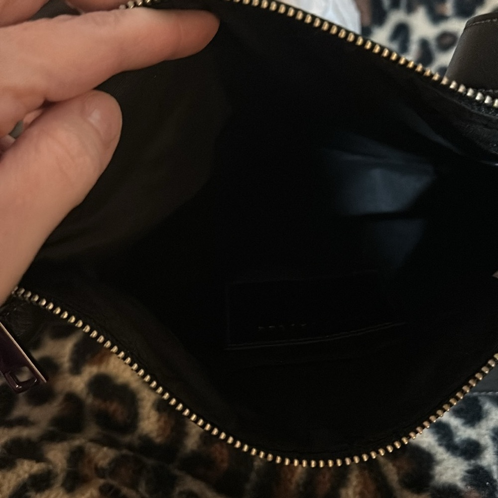 Marc Jacob’s black and silver crossbody - Picture 4 of 4